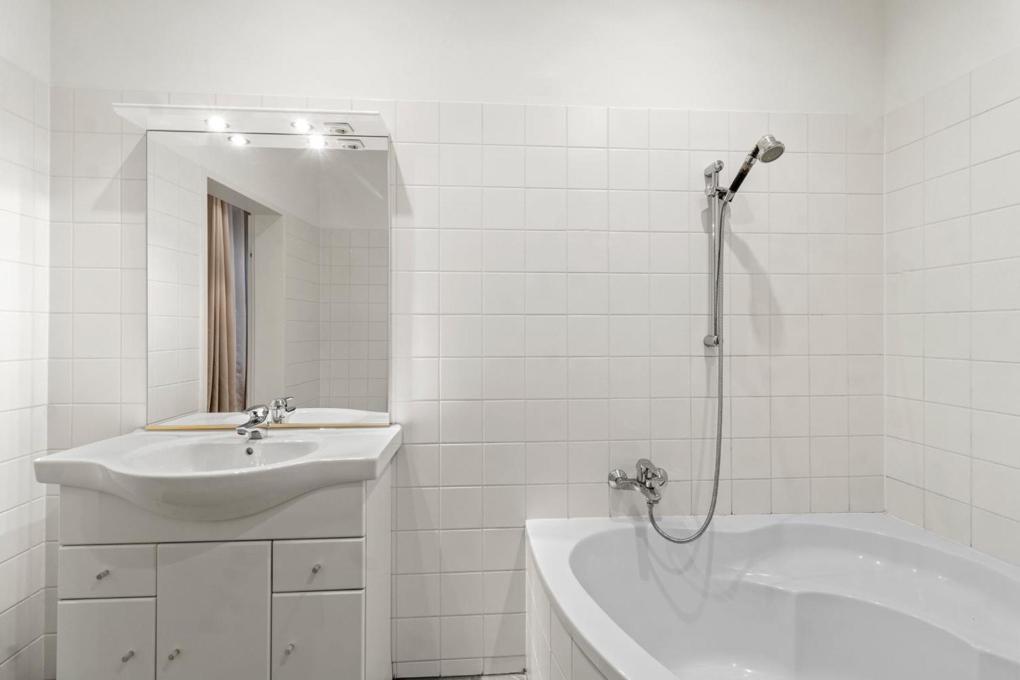 Chic 1Br Apartment - Directly Near Schoenbrunn Wien Exterior foto