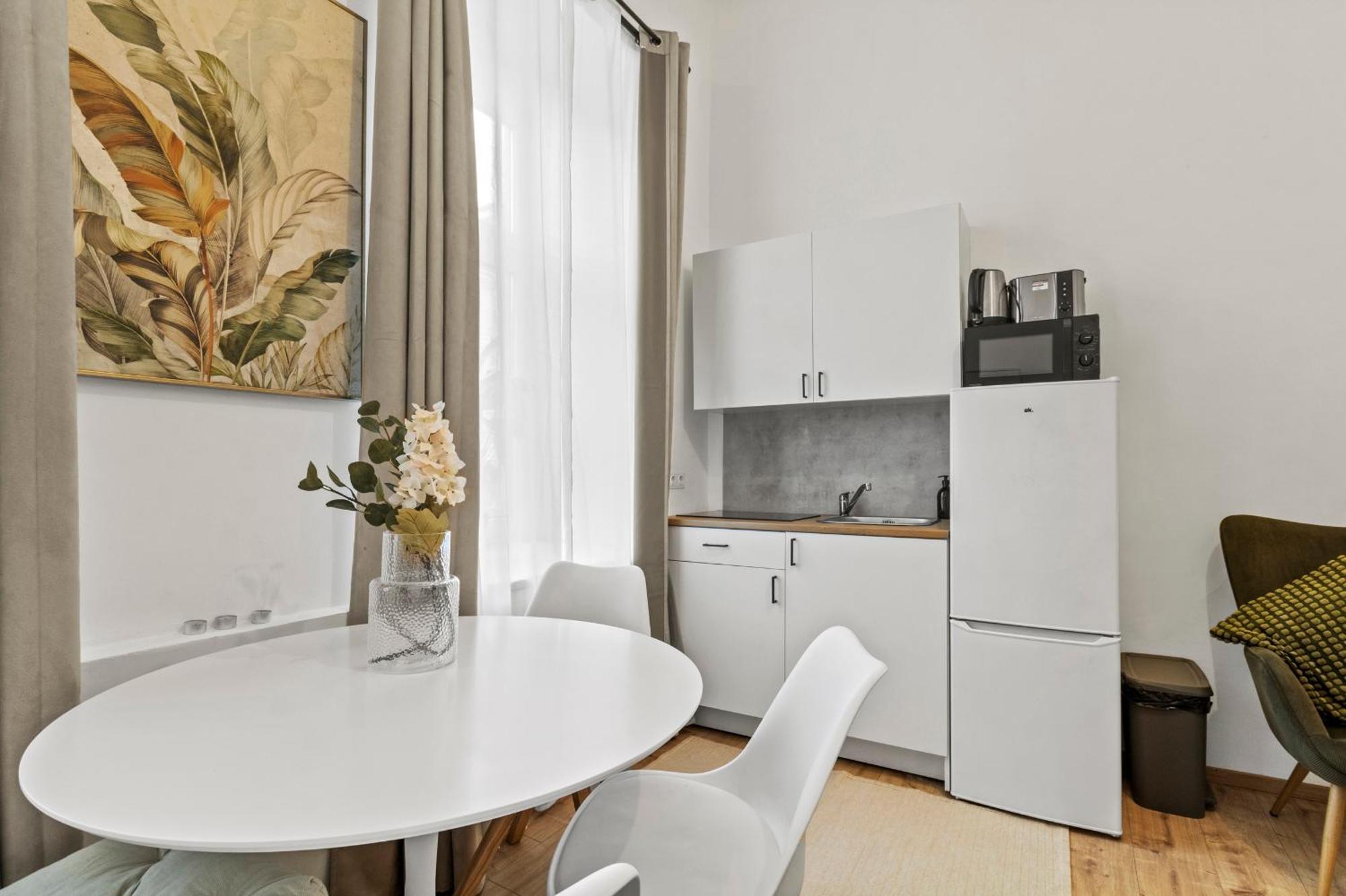 Chic 1Br Apartment - Directly Near Schoenbrunn Wien Exterior foto